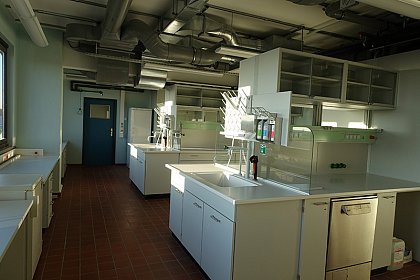 16.11.2018 - The reconstruction of our labs is completed. We will move in after the weekend! :-)